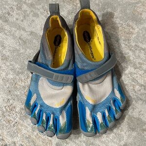 Vibram Five Fingers Size 9